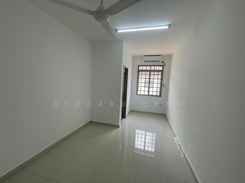 2-storey Terraced House for Sale in Sungai Ara (Penang) - Bernard Chew - Interior - PropertyGuru.com.my