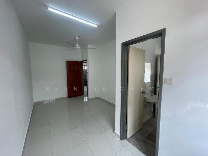 2-storey Terraced House for Sale in Sungai Ara (Penang) - Bernard Chew - Interior - PropertyGuru.com.my