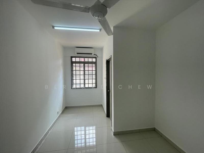 2-storey Terraced House for Sale in Sungai Ara (Penang) - Bernard Chew - Interior - PropertyGuru.com.my
