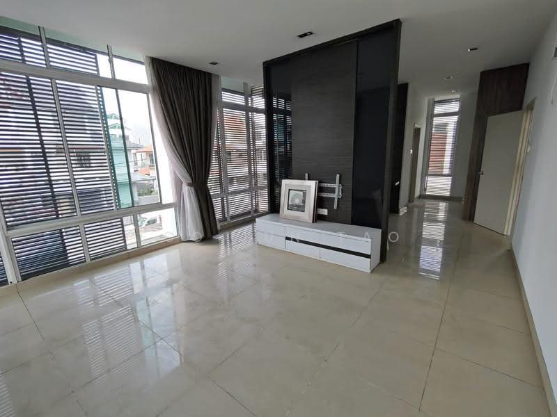 Rumah Banglo untuk Disewa di Taman Suria (Johor Bahru) - Foo Jun Tao - Living Room - PropertyGuru.com.my