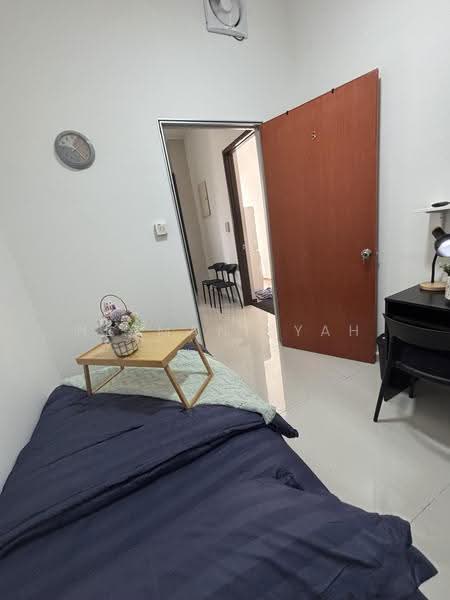 Condominium for Rent at Amberside @ Country Garden Danga Bay - Herman Syah - Bedroom - PropertyGuru.com.my