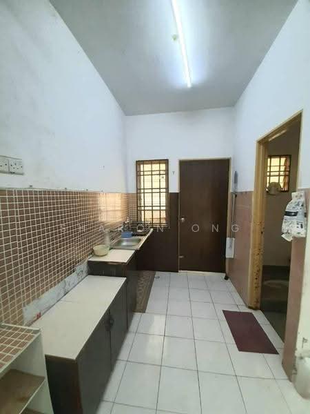 2-storey Terraced House for Sale in Taman Nusantara (Iskandar Puteri (Nusajaya)) - Sharon Ong - Kitchen - PropertyGuru.com.my