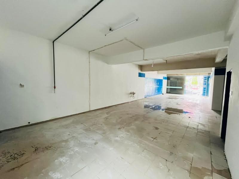 Shop for Rent in Taman Universiti (Skudai) - XY Sen - Interior - PropertyGuru.com.my