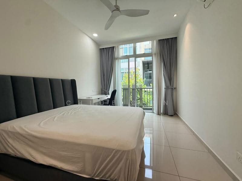 2-storey Terraced House for Sale in Taman Mount Austin (Tebrau) - Chloe Chin - Bedroom - PropertyGuru.com.my