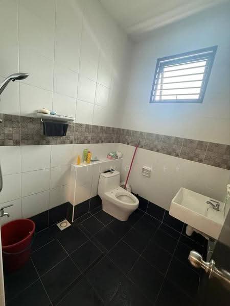 2-storey Terraced House for Sale in Taman Seri Austin (Tebrau) - Wenting Lee - Bathroom - PropertyGuru.com.my