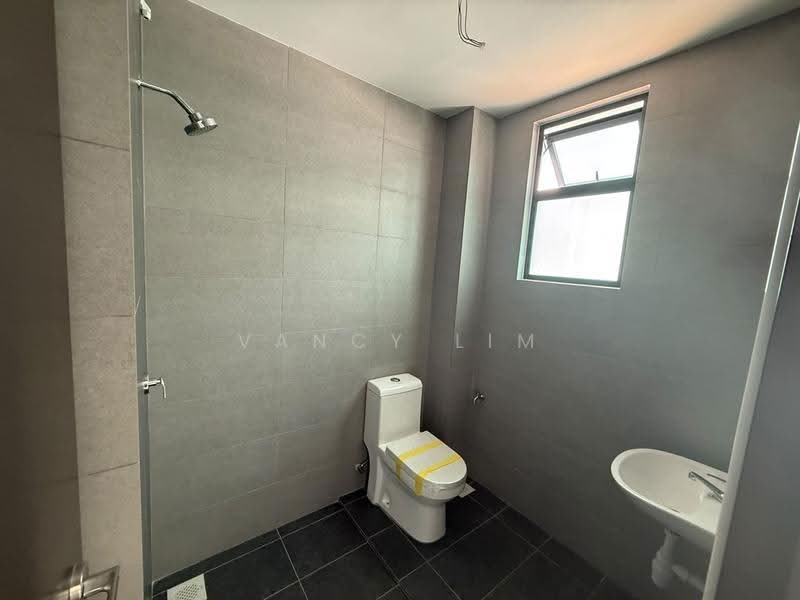 Cluster House for Sale in Taman Bukit Skudai (Skudai) - Vancy Lim - Bathroom - PropertyGuru.com.my