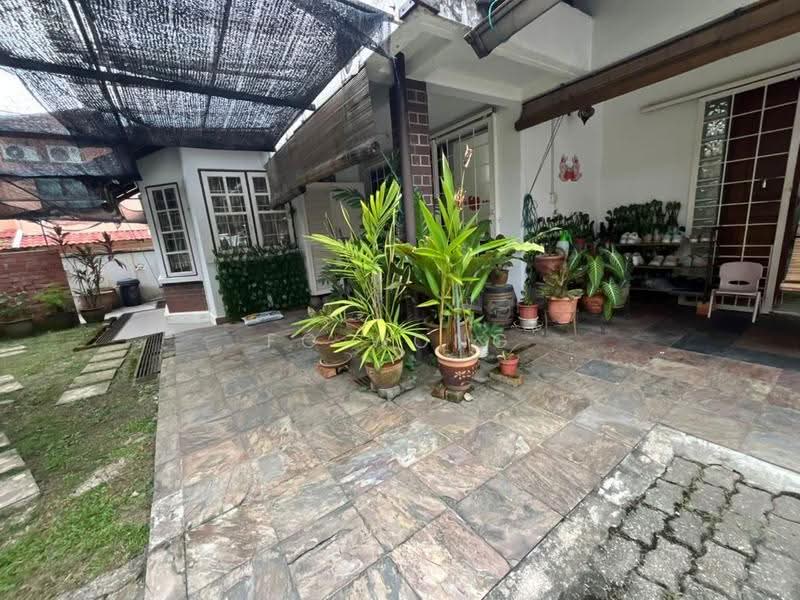 Rumah Berkembar untuk Dijual di Bandar Kinrara Seksyen 2 (Bandar Kinrara) - FC Wong - Exterior - PropertyGuru.com.my