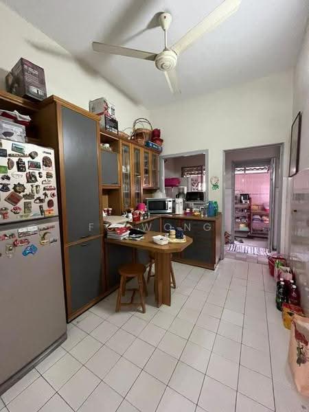 Rumah Berkembar untuk Dijual di Bandar Kinrara Seksyen 2 (Bandar Kinrara) - FC Wong - Kitchen - PropertyGuru.com.my