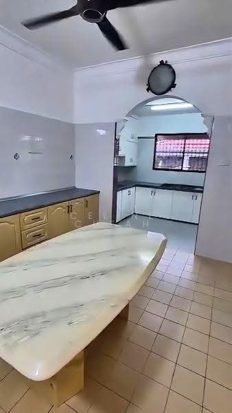Rumah Teres 2-Tingkat untuk Dijual di Bayan Lepas (Penang) - Celine Cheah - Kitchen - PropertyGuru.com.my