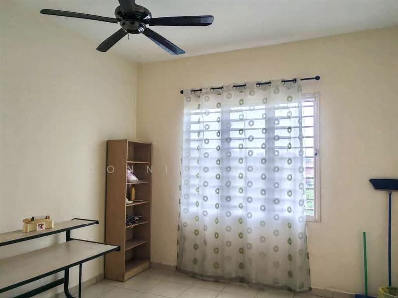 Rumah Berkembar untuk Dijual di Seremban (Negeri Sembilan) - Connie Chong - Study - PropertyGuru.com.my