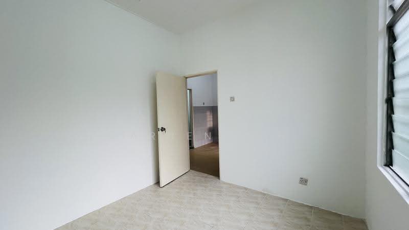 1-storey Terraced House for Sale in Taman Lestari Permai (Seri Kembangan) - Darren Toh - Interior - PropertyGuru.com.my