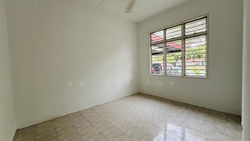 1-storey Terraced House for Sale in Taman Lestari Permai (Seri Kembangan) - Darren Toh - Interior - PropertyGuru.com.my