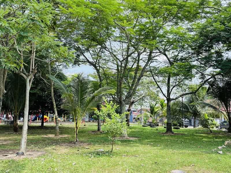 1-storey Terraced House for Sale in Taman Lestari Permai (Seri Kembangan) - Darren Toh - Exterior - PropertyGuru.com.my