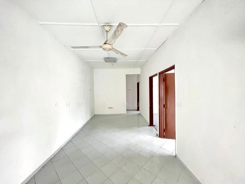 1-storey Terraced House for Sale in Bandar Rinching Seksyen 4 (Semenyih) - Ahmad Muslim - Interior - PropertyGuru.com.my