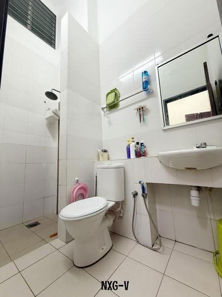 1-storey Terraced House for Sale in Bandar Bukit Raja (Klang) - Vincent Lee - Bathroom - PropertyGuru.com.my