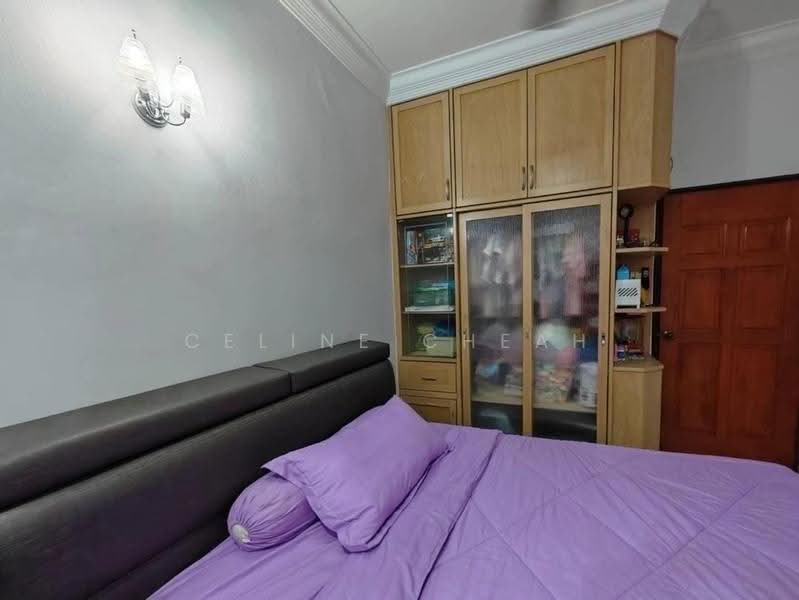 2-storey Terraced House for Sale in Taman Chee Seng (Tanjung Bungah) - Celine Cheah - Bedroom - PropertyGuru.com.my