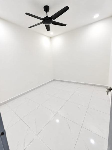 1-storey Terraced House for Sale in Taman Zamrud (Ulu Tiram) - Wan Ning - PropertyGuru.com.my