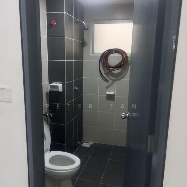 Rumah Bandar untuk Disewa di Cybersouth (Dengkil) - Peter Tan - Bathroom - PropertyGuru.com.my