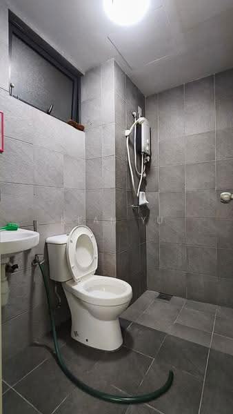Kondominium untuk Disewa di Sky Awani Residensi 2 - Kean Yu - Bathroom - PropertyGuru.com.my