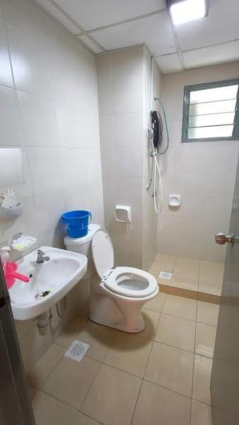 Kediaman Servis untuk Disewa di Main Place Residence - Xin Nee - Bathroom - PropertyGuru.com.my