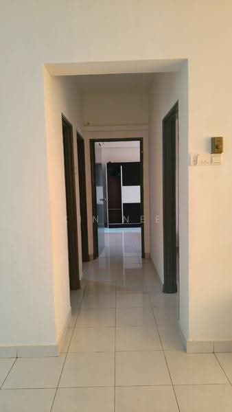Kediaman Servis untuk Disewa di Main Place Residence - Xin Nee - Corridor - PropertyGuru.com.my