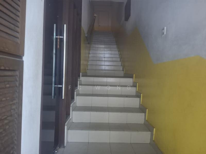 Shop / Office for Sale in Usj 1 (Subang Jaya) - FC Wong - Entrance - PropertyGuru.com.my