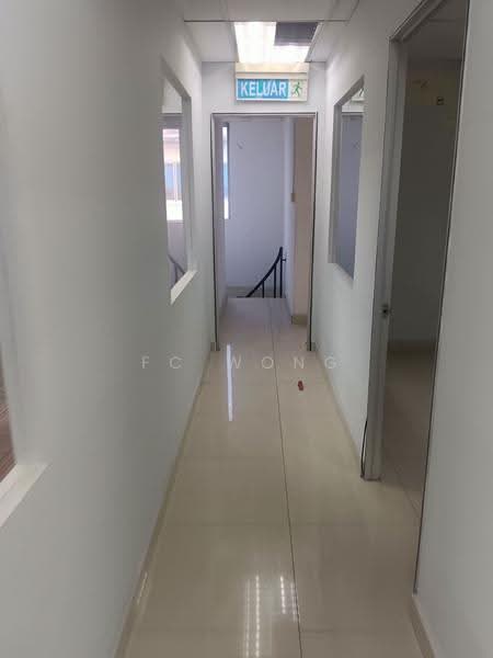 Shop / Office for Sale in Usj 1 (Subang Jaya) - FC Wong - Corridor - PropertyGuru.com.my