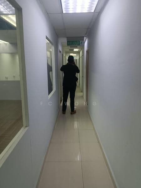 Shop / Office for Sale in Usj 1 (Subang Jaya) - FC Wong - Corridor - PropertyGuru.com.my