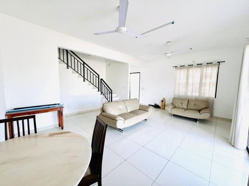 2-storey Terraced House for Sale in Bangi (Selangor) - Ahmad Muslim - Living Room - PropertyGuru.com.my