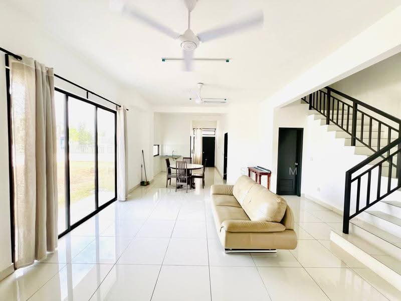 2-storey Terraced House for Sale in Bangi (Selangor) - Ahmad Muslim - Living Room - PropertyGuru.com.my