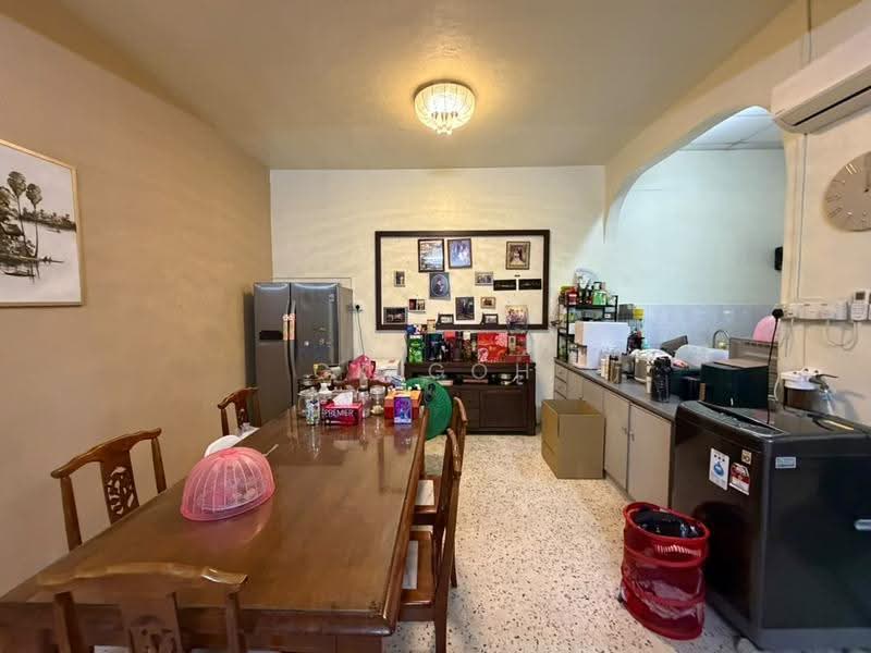 Rumah Berkembar untuk Dijual di Pantai Jerejak (Bayan Lepas) - CK Goh - Dining Room - PropertyGuru.com.my