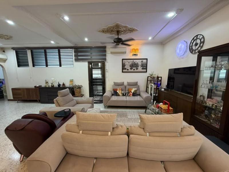 Rumah Berkembar untuk Dijual di Pantai Jerejak (Bayan Lepas) - CK Goh - Living Room - PropertyGuru.com.my