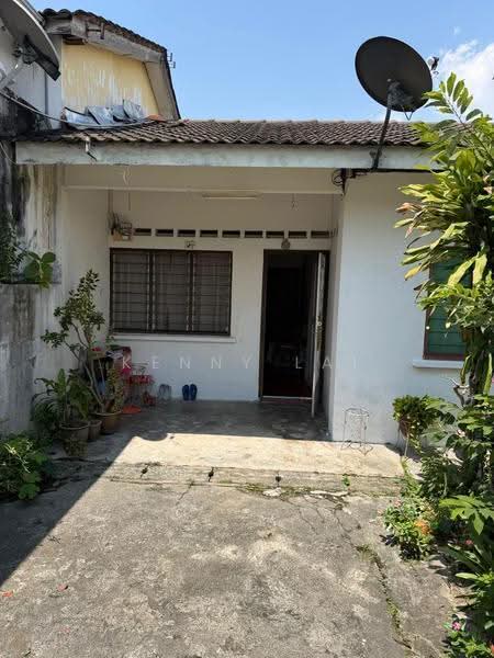 1-storey Terraced House for Sale in Ampang (Selangor) - Kenny Lai - Exterior - PropertyGuru.com.my