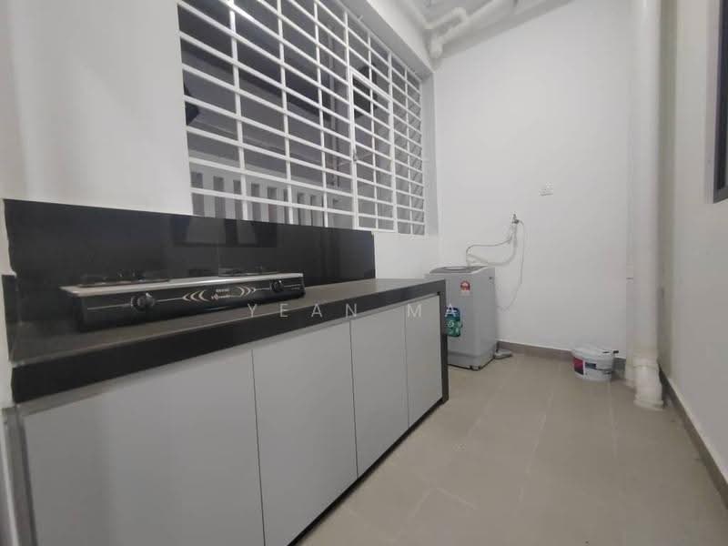 Kondominium untuk Dijual di Avia Plus, Bandar Country Homes - Yean Ma - Kitchen - PropertyGuru.com.my
