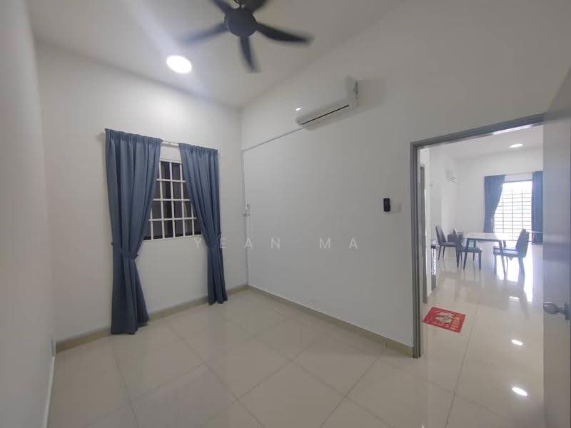 Kondominium untuk Dijual di Avia Plus, Bandar Country Homes - Yean Ma - Living Room - PropertyGuru.com.my
