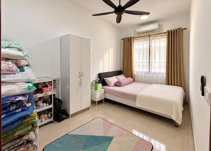 2-storey Terraced House for Sale in Setia Safiro (Cyberjaya) - Salawati Busro - Bedroom - PropertyGuru.com.my