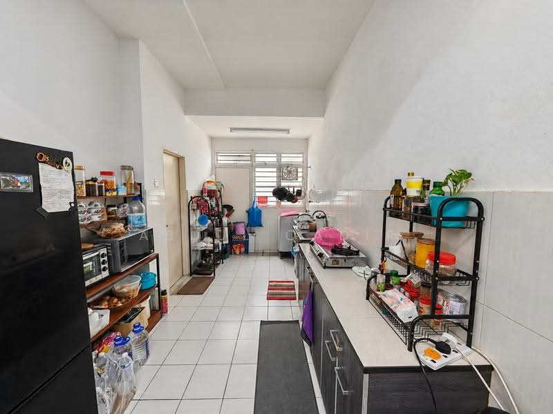 Terraced House for Sale in Taman Dato Demang (Seri Kembangan) - Abdul Qadir - Kitchen - PropertyGuru.com.my