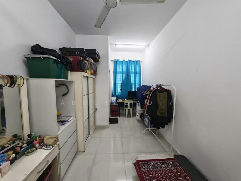 Terraced House for Sale in Taman Dato Demang (Seri Kembangan) - Abdul Qadir - Study - PropertyGuru.com.my