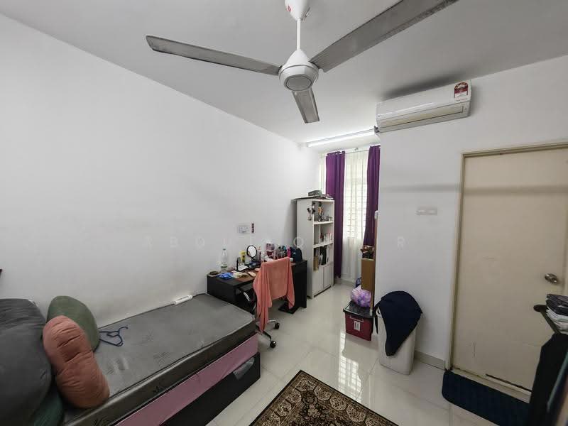 Terraced House for Sale in Taman Dato Demang (Seri Kembangan) - Abdul Qadir - Bedroom - PropertyGuru.com.my