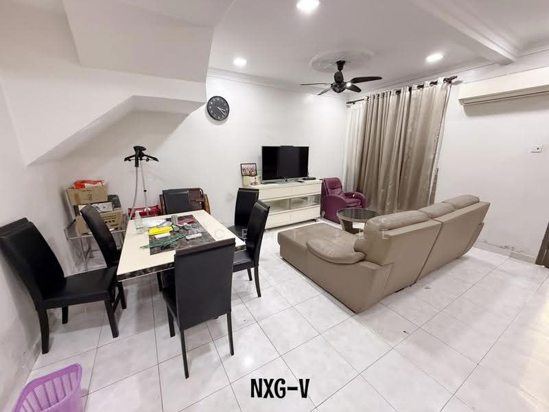 Rumah Teres 2-Tingkat untuk Dijual di Taman Klang Utama (Kapar) - Vincent Lee - Living Room - PropertyGuru.com.my