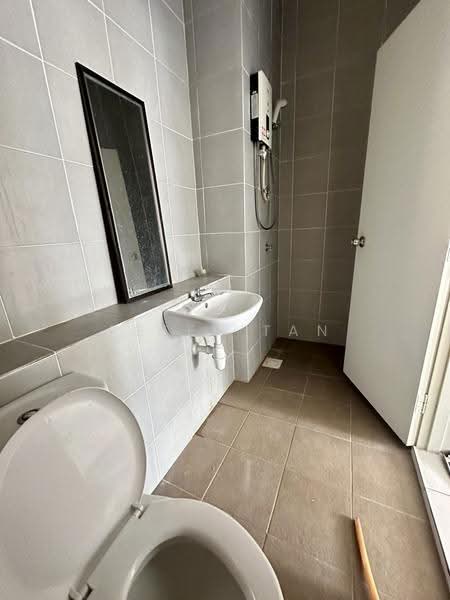 Condominium for Rent at Residensi Adelia - Peter Tan - Bathroom - PropertyGuru.com.my