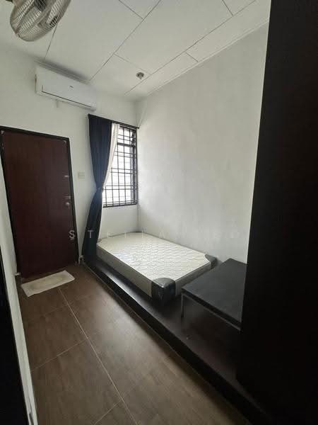 Semi-Detached House for Rent in Johor Bahru (Johor) - Stella Teo - Bedroom - PropertyGuru.com.my