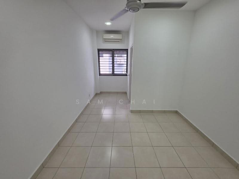 2-storey Terraced House for Sale in Taman Seri Austin (Tebrau) - Sam Chai - Interior - PropertyGuru.com.my