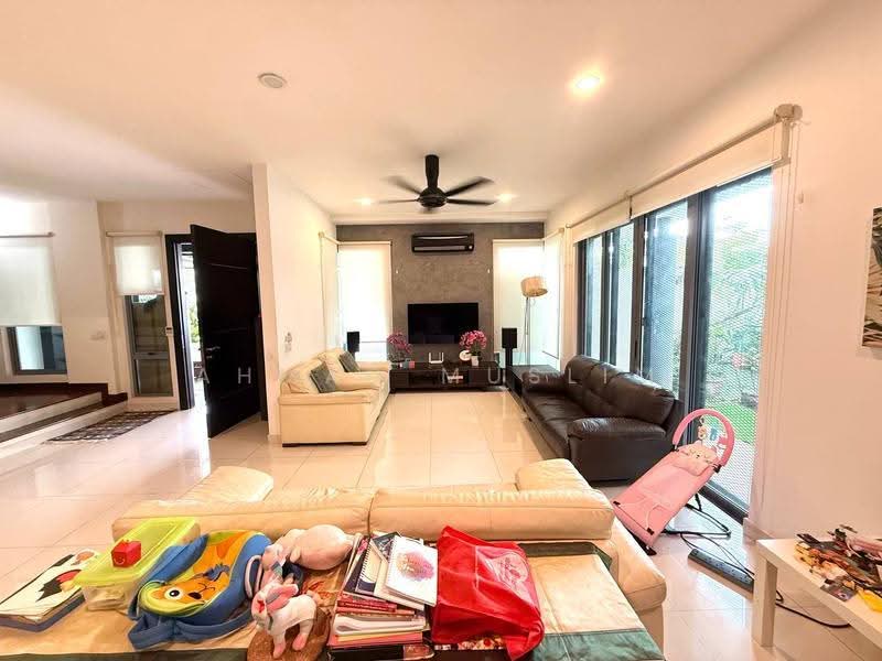 Semi-Detached House for Sale in Bandar Baru Bangi (Selangor) - Ahmad Muslim - Living Room - PropertyGuru.com.my