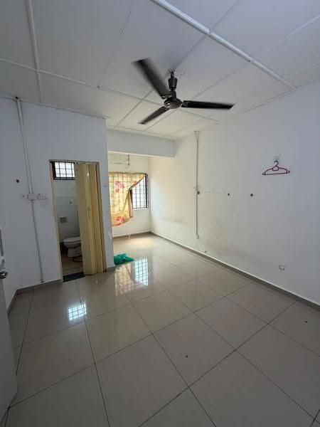 2-storey Terraced House for Rent in Permas Jaya (Johor) - YY Tey - Bathroom - PropertyGuru.com.my