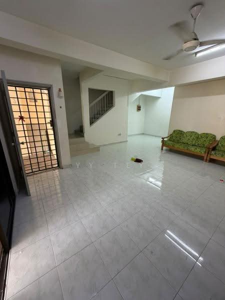 2-storey Terraced House for Rent in Permas Jaya (Johor) - YY Tey - Living Room - PropertyGuru.com.my