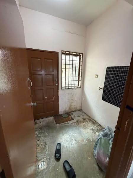 2-storey Terraced House for Rent in Permas Jaya (Johor) - YY Tey - Entrance - PropertyGuru.com.my