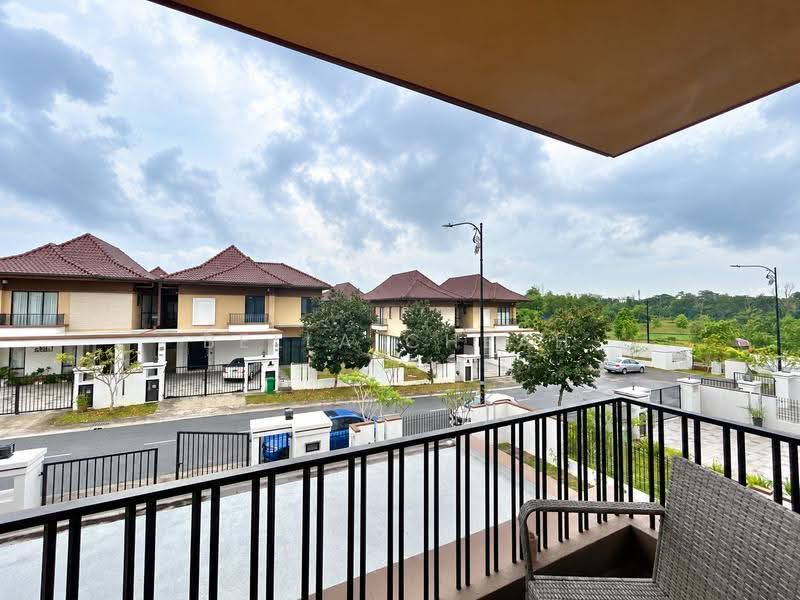 Semi-Detached House for Rent in Semenyih (Selangor) - Bella Cheah - Balcony - PropertyGuru.com.my