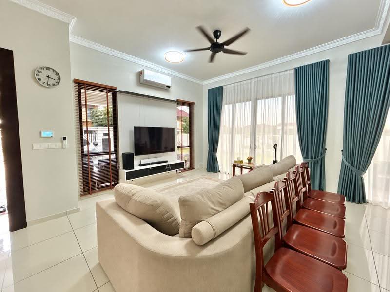 Semi-Detached House for Rent in Semenyih (Selangor) - Bella Cheah - Living Room - PropertyGuru.com.my