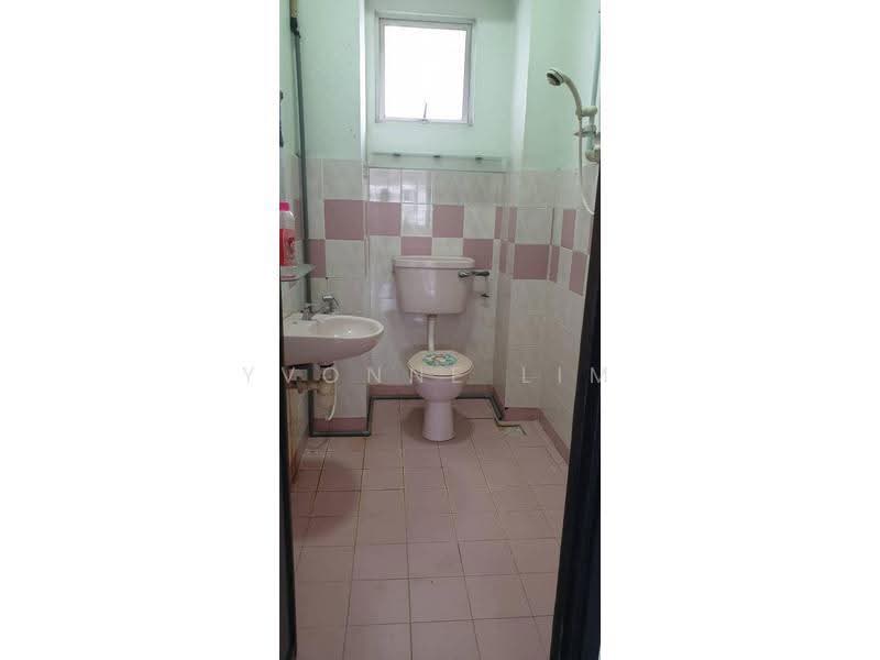Apartment for Sale at Sri Impian Apartment - Yvonne Lim - Bathroom - PropertyGuru.com.my